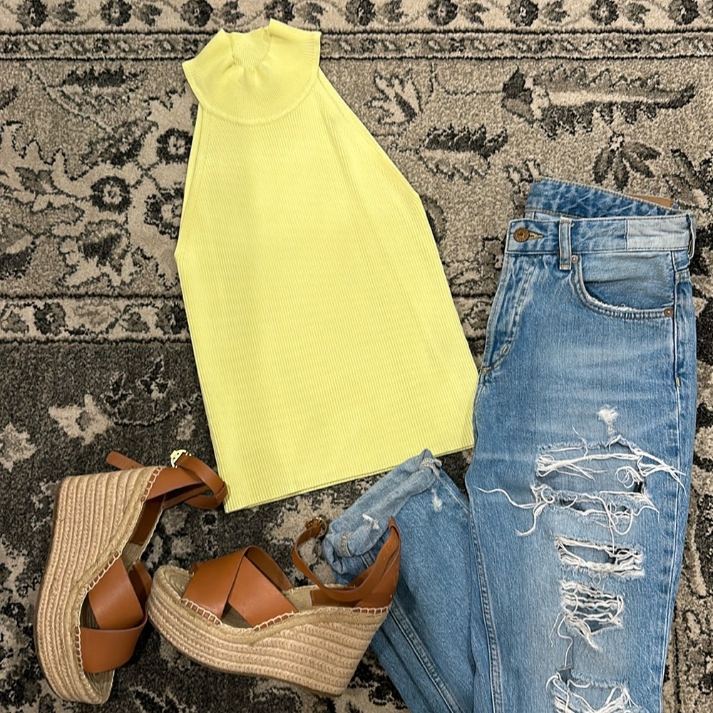 ⭐️Yellow Zara Sleeveless Ribbed Sweater S